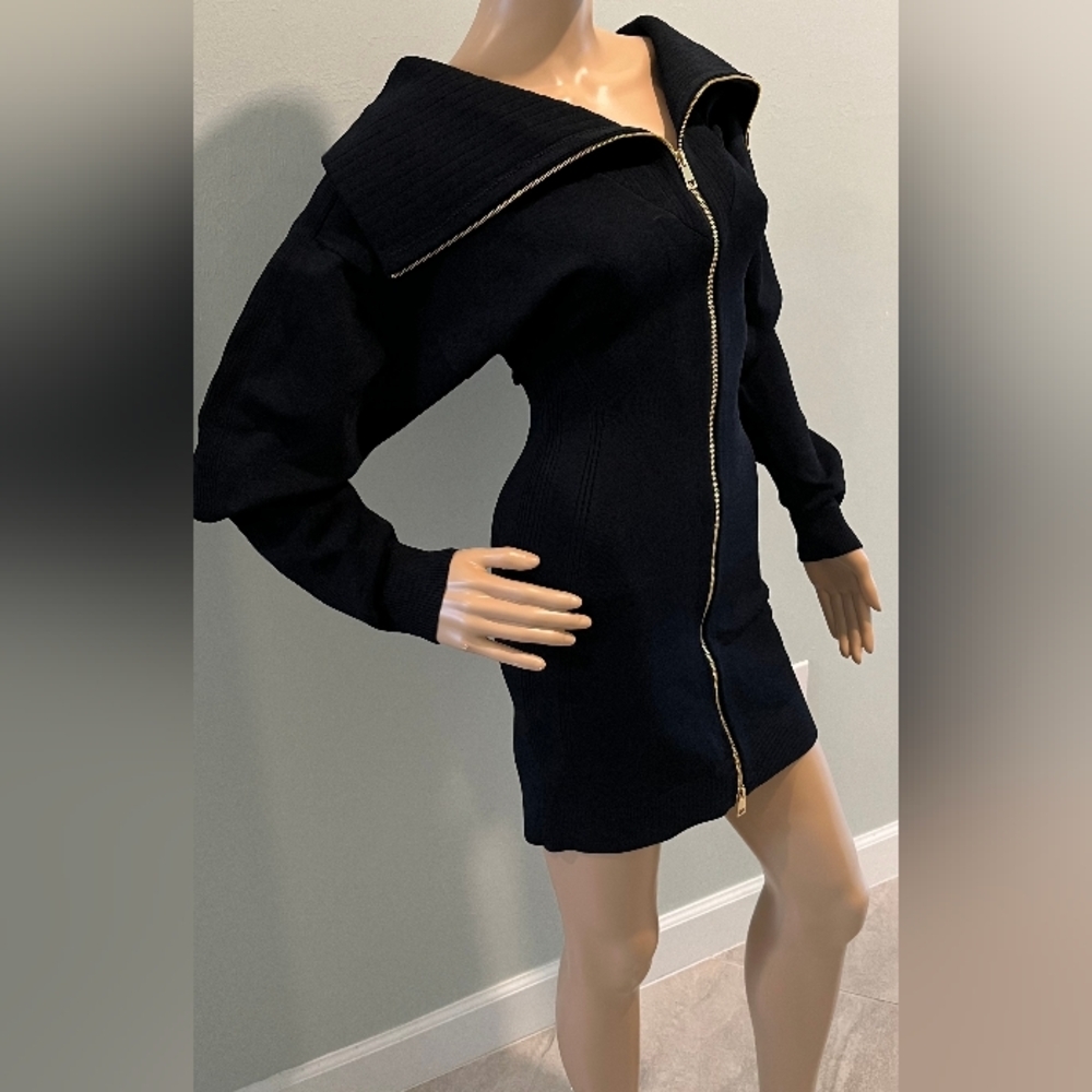 AZ FACTORY with Thebe Magugu PEELING Zippered Dress in Black. Size Small